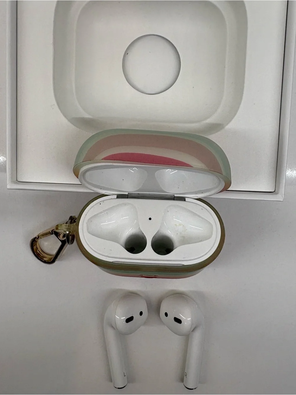 Apple wireless airpods